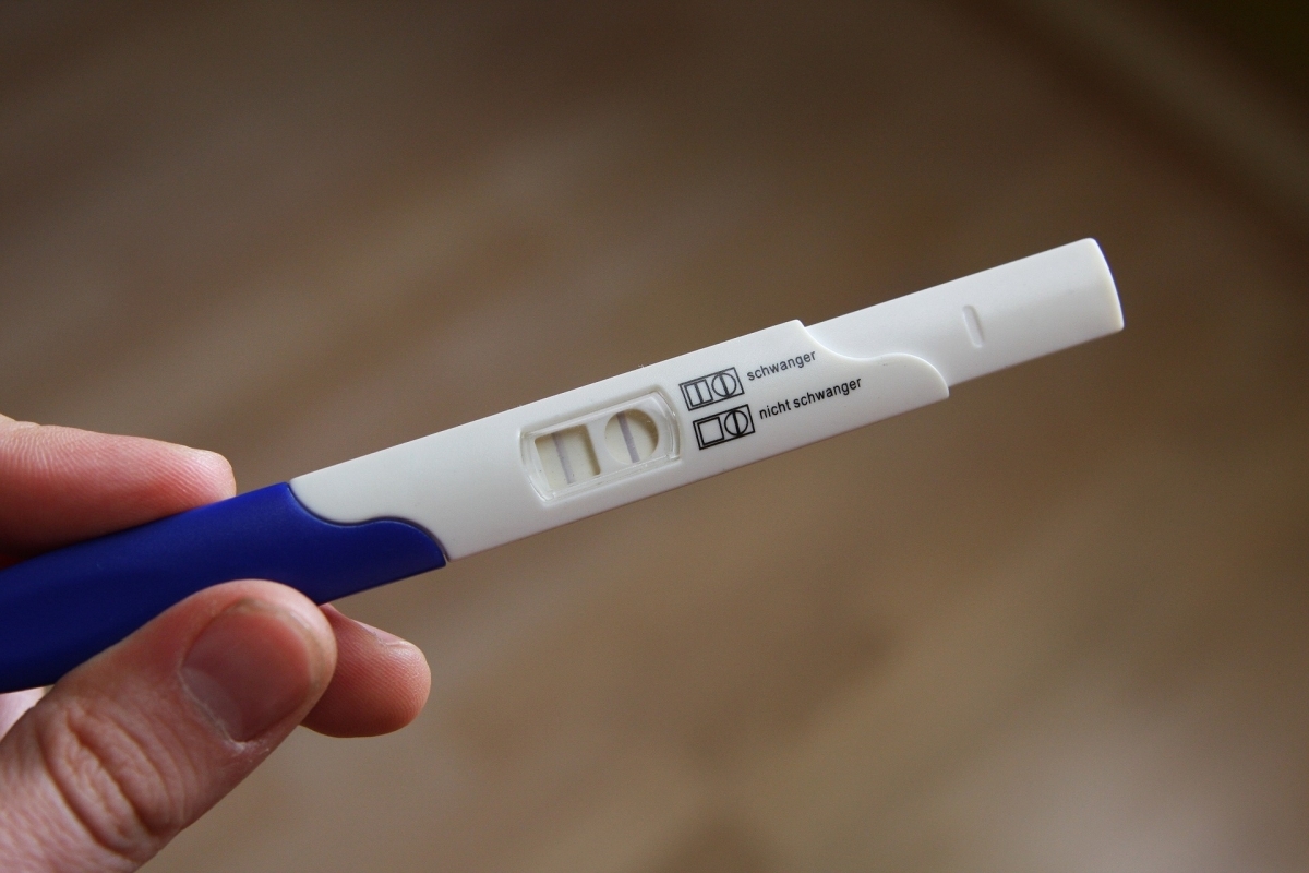 blada kreska na teście ciążowym
